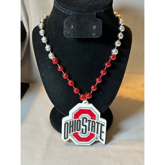 NCAA Ohio State Buckeyes Beads with large Medallion - Picture 1 of 3